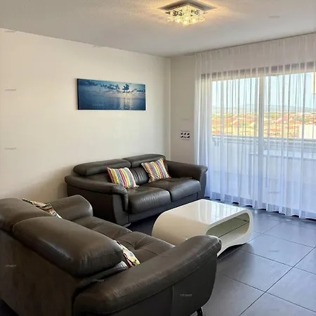 Apartmán Superbe T3 - 6 Personnes - 100 M De La - Piscine- 6odys405c *